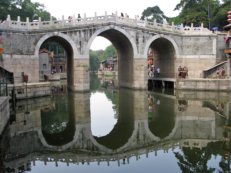 Another bridge over the Kunming waters